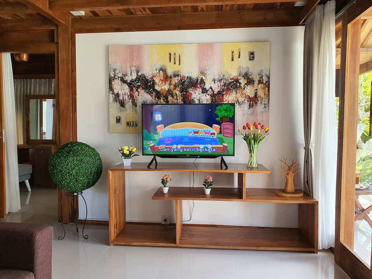 Villa in South Kuta · ★4.86 · 2 bedrooms · 2 beds · 2 private baths, comparable Airbnb