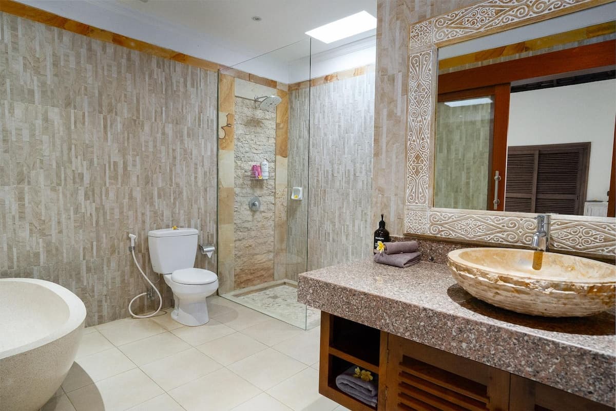 Villa in Denpasar Selatan · ★4.89 · 2 bedrooms · 2 beds · 2 private baths, Airbnb comparable